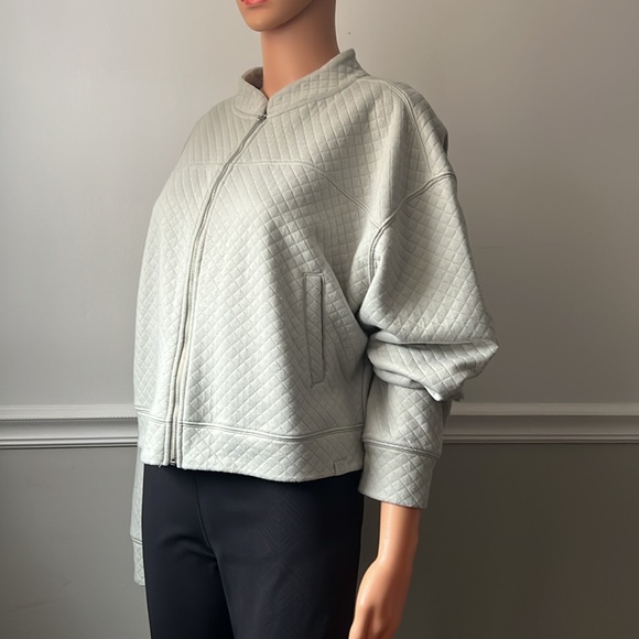 #47. GILLY HICKS Women’s Quilted Bomber Jacket - Picture 7 of 15